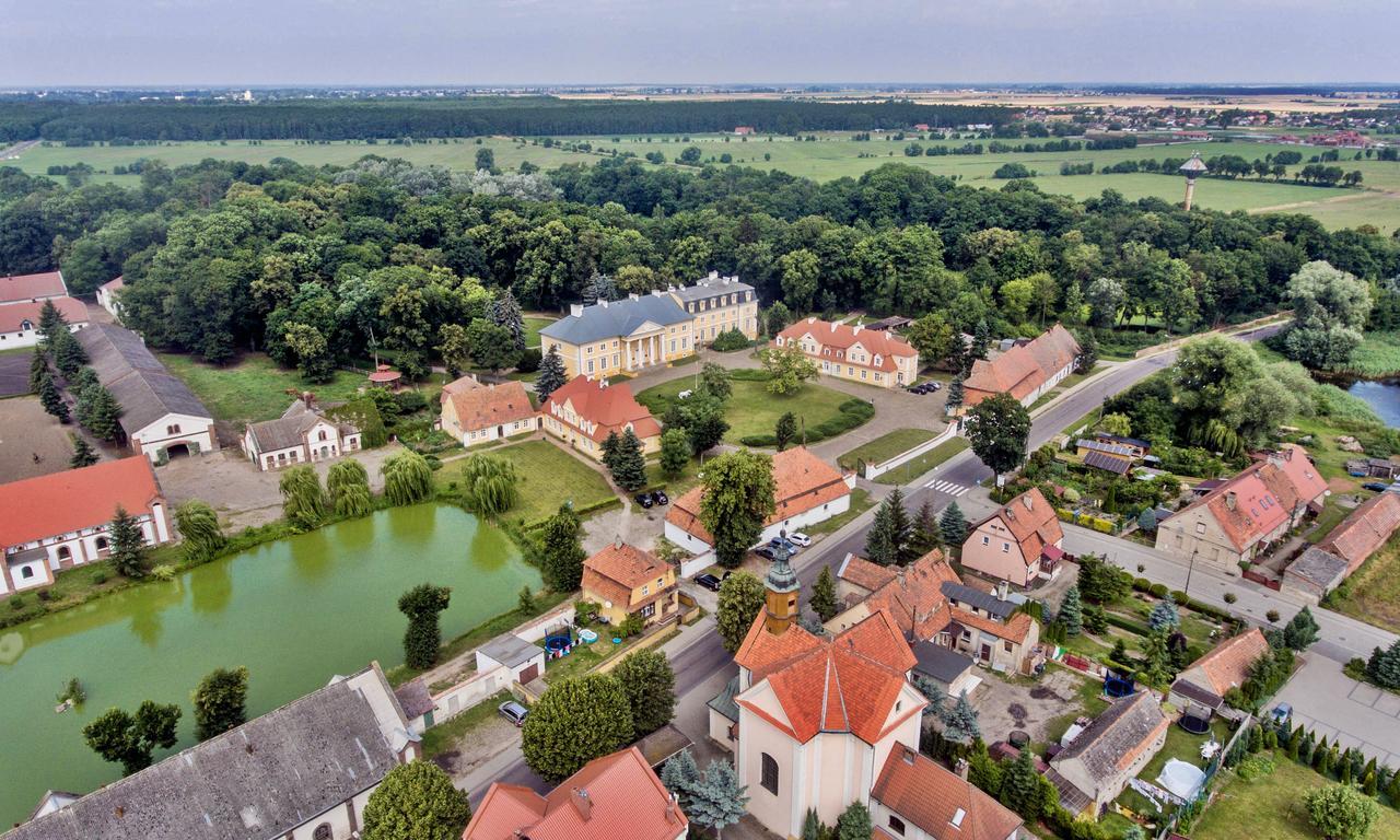 Palac Racot Kościan Екстериор снимка